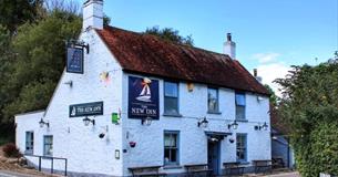 Outside view of The New Inn, Shalfleet, Isle of Wight, country pub, local produce, food & drink