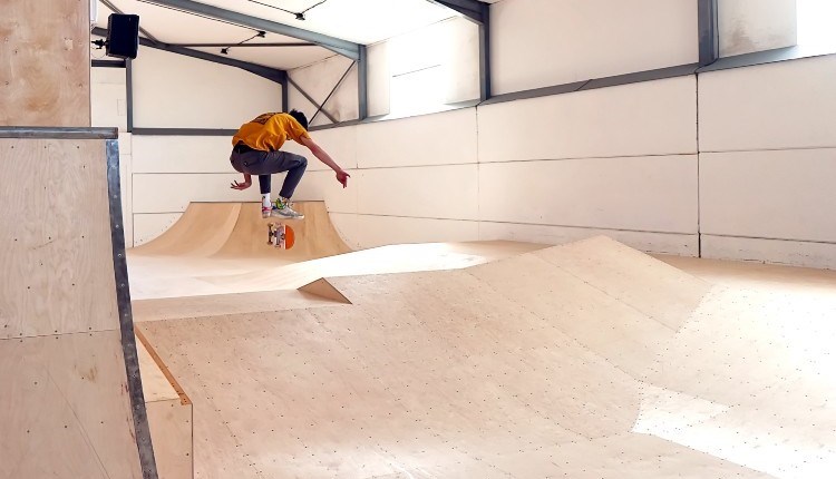 Man skating at Canopy Skatepark, Chale, Things to Do, activities