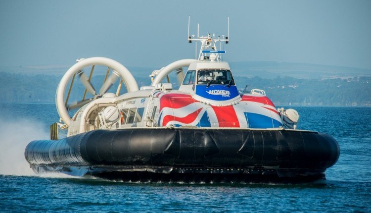 Hovercraft on the water, Hovertravel