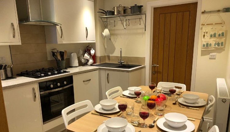 Isle of Wight, Accommodation, Self Catering, COWES, Kitchen