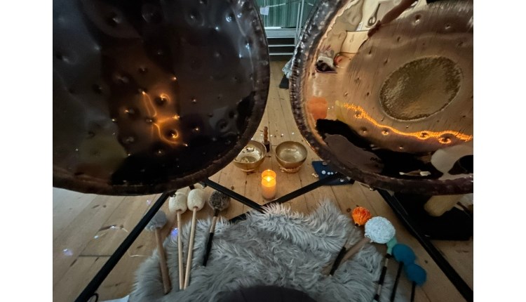 Isle of Wight, Things to do, Health and Wellbeing, Sound and Gong Bath Autumn.