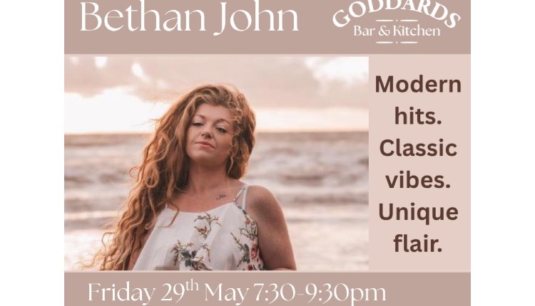 Isle of Wight, Things to do, Female vocalist on beachfront