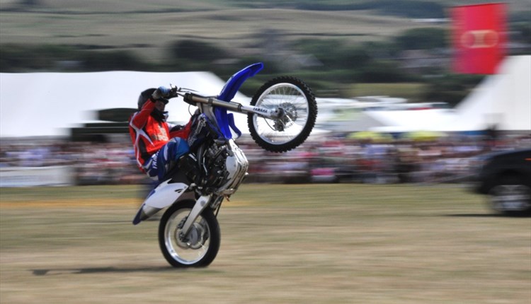 Motorbike stunt at The Chale Show, what's on, Isle of Wight