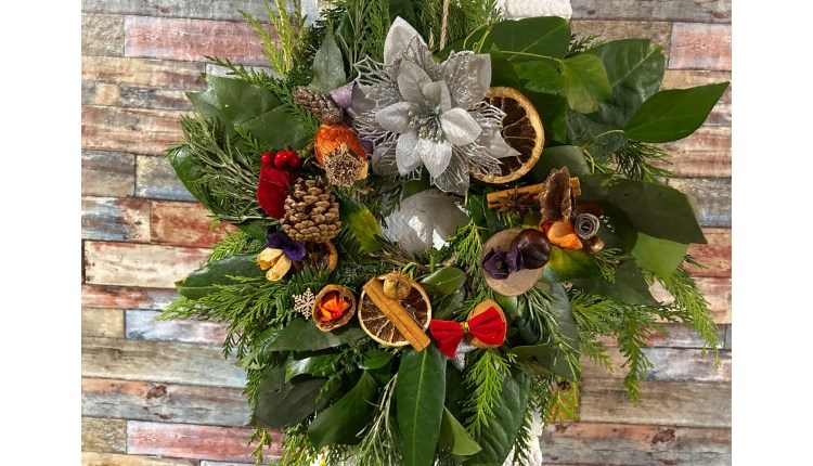 Isle of Wight, Things to do, Christmas Wreath Making, Town Choice Cafe, Newport