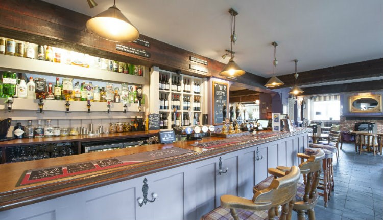 Isle of Wight, Public House, Eating Out, Accommodation, The Fishbourne, Bar Area