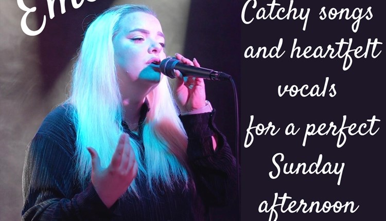 Live Music from Emellia