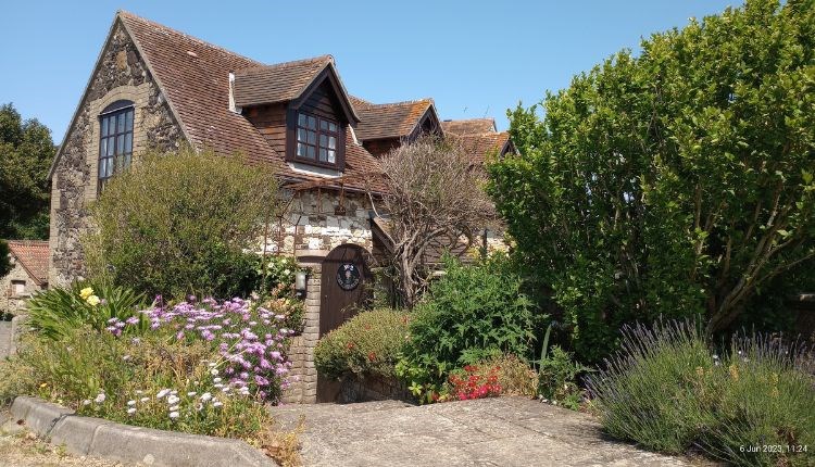 Outside view of 2 The Granary, self-catering, Isle of Wight