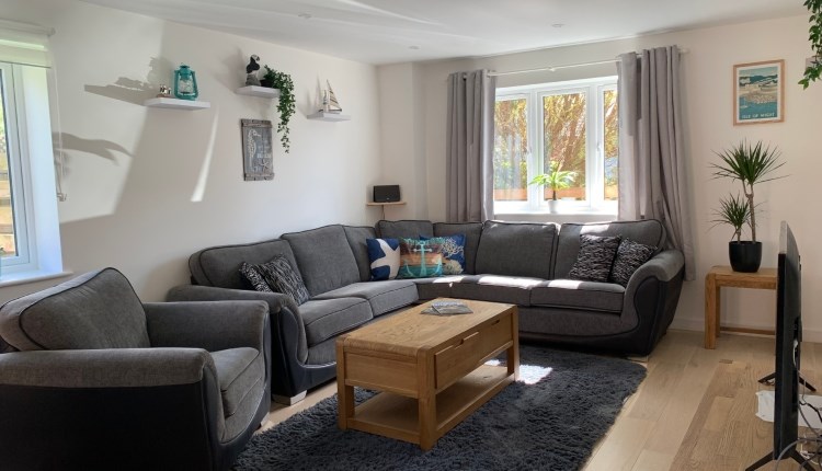 Isle of Wight, Accommodation, Self Catering, Totland, Living Room