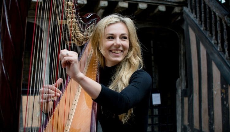 Fran Barsby playing the harp, live music at Michelangelo Restaurant, Italian food