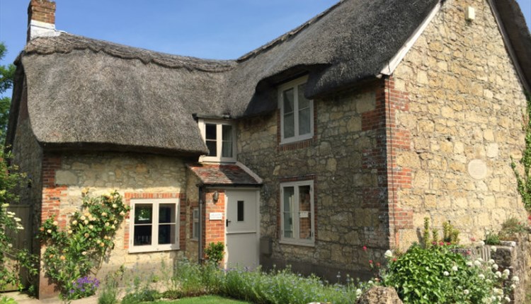 Isle of Wight, Accommodation, Self Catering, Grants Cottage, Calbourne, Thatched Cottage