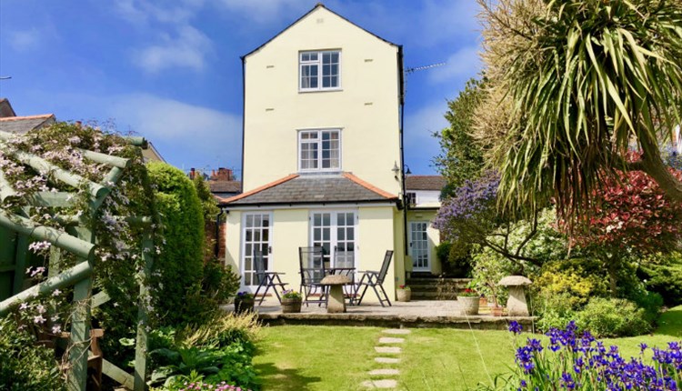 Isle of Wight, Accommodation, Self Catering, Mulberry Cottage, COWES