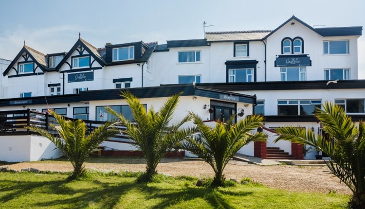 Isle of Wight, Accommodation, Gracillie Hotel, Shanklin, Exterior Shot