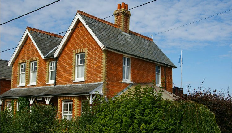 Ruskin Lodge - exterior