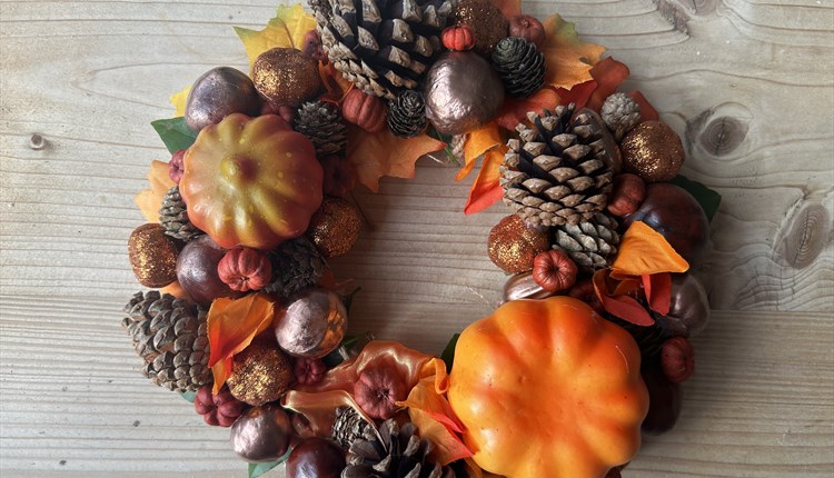 autumn wreath making workshop, Ryde Isle of Wight, arts and crafts events, things to do