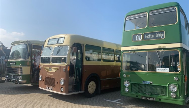 Isle of Wight, Things to Do, Rydabus, Vintage/Classic Bus travel