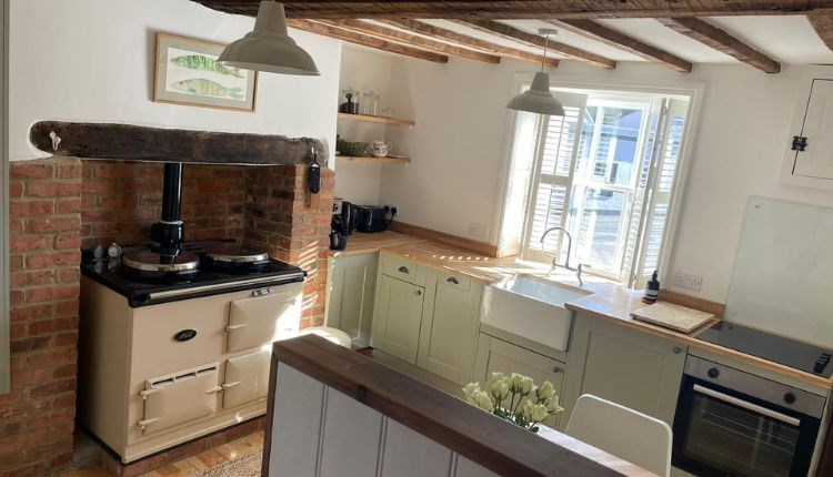 Farmhouse kitchen at Brading House, self catering, Isle of Wight