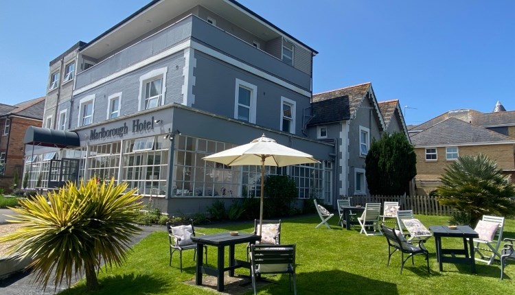 Isle of Wight, Accommodation, Serviced Accommodation, Marlborough Hotel, Shanklin, Garden tables and chairs