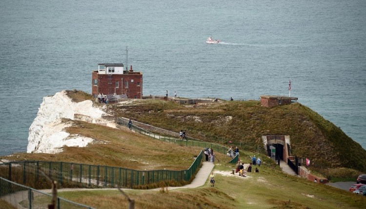 visit isle of wight, things to do, needles old battery