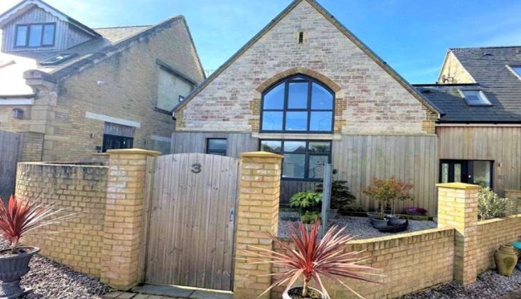 Outside view of The Old School Hall, Shanklin, Self catering, Isle of Wight