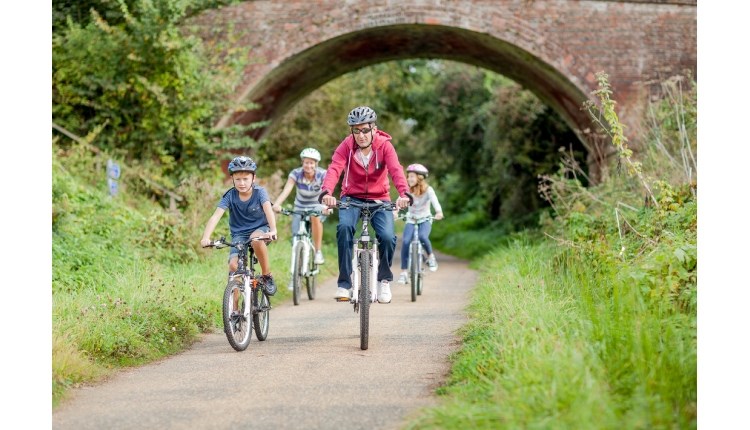 isle of Wight, Things to do, Red Squirrel cycle trail,