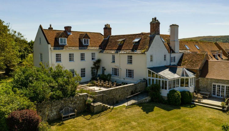 Outside rear view of Tapnell Manor, Self-catering, West Wight, Isle of Wight