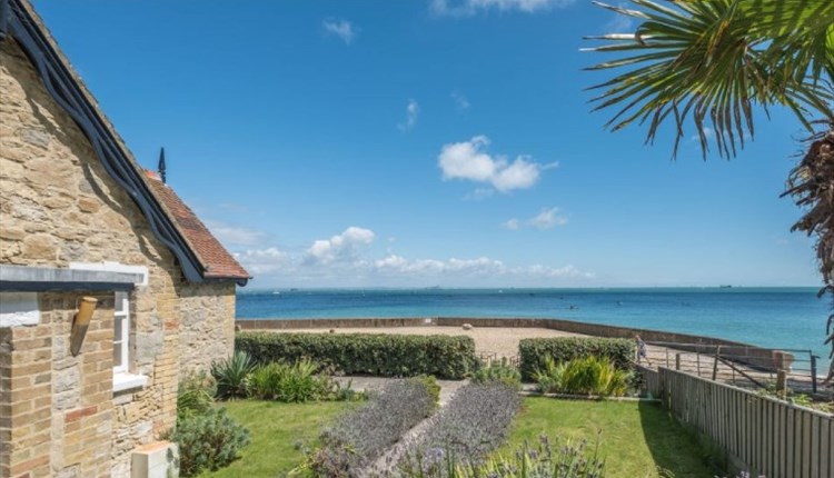 Isle of Wight, Accommodation, Self Catering, The Old Boat House, Seaview, Sea View Garden