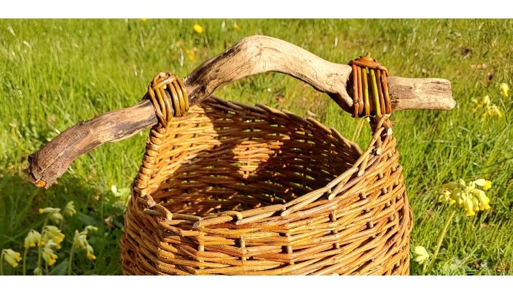 Isle of Wight, Things to do, Willow Weaving Baskets, Garlic Farm
