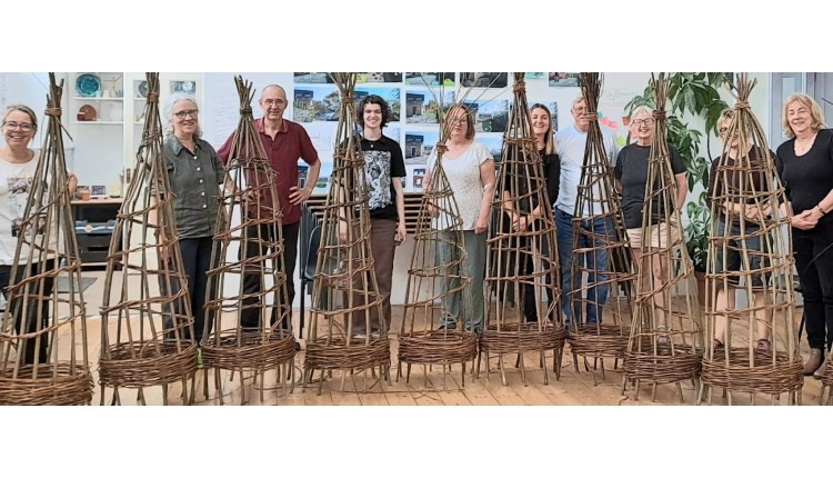 Isle of Wight, Things to do, Willow Weaving Workshop, Garlic Farm
