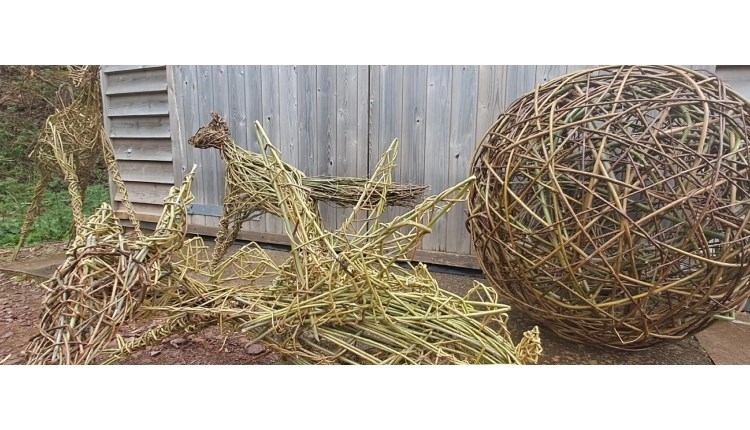 Isle of Wight, Things to do, Willow Weaving Workshop, Garlic Farm
