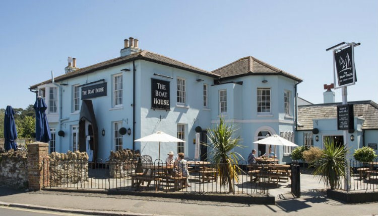 Isle of Wight, The Boat House, Public House, Seaview, Outside Tables