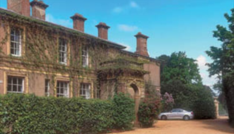 Outside view of Albert Cottage Hotel, East Cowes, Isle of Wight