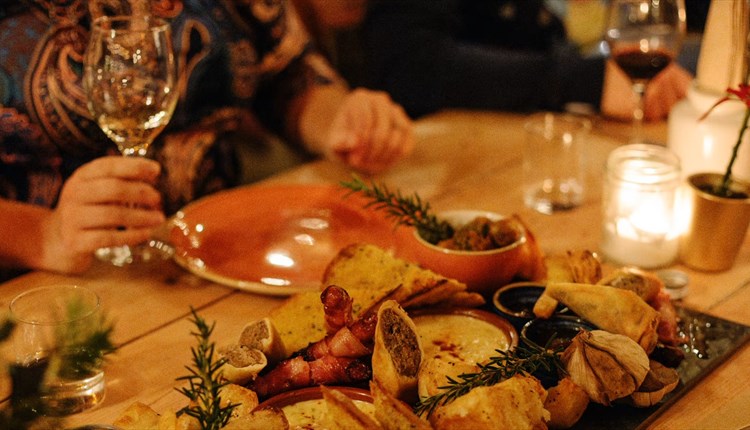 Christmas Saturday Evening Dining