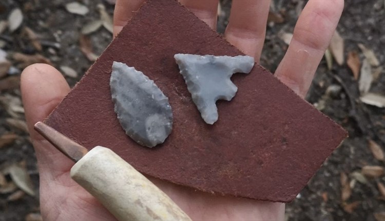 Flint Arrowhead Making with Journey Wild