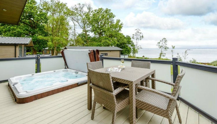 Hot Tub Lodges at Woodside Coastal Retreat - Isle of Wight Accommodation.