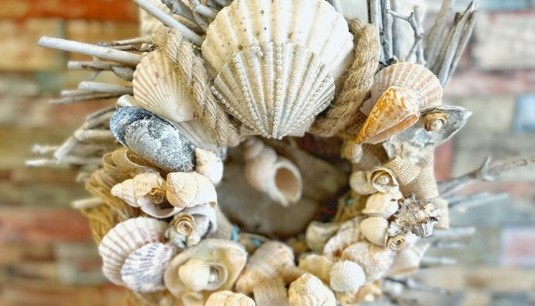 Seashell wreath, Island Craftworks, art workshop, family, children activities, adult activities, Isle of Wight