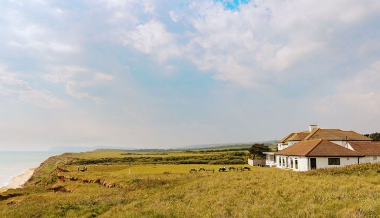 Outside view of Isle of Wight Pearl, sea views, shopping, things to do, food and drink