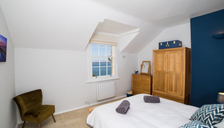 Master bedroom at Spinnakers, Fort Victoria Cottages, Yarmouth, Isle of Wight, self catering