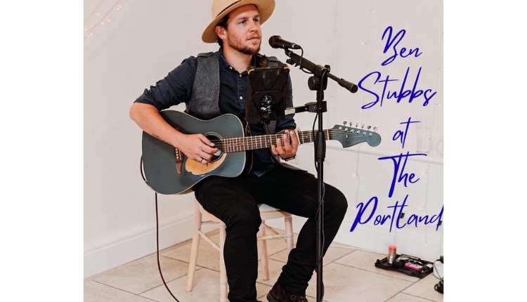 Ben Stubbs singing with a guitar, Portland Inn, Cowes, Isle of Wight, live music, pub