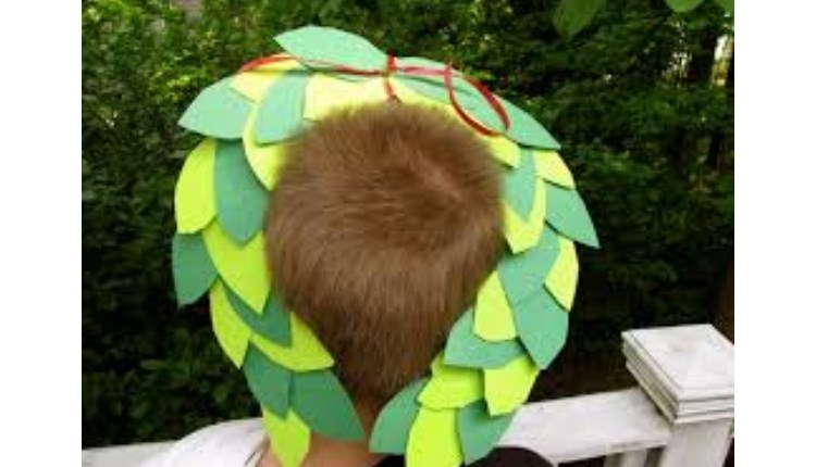 Visit Isle of Wight, Things to do, laurel making craft workshop
