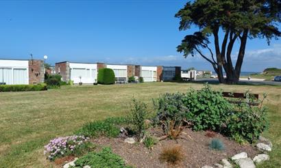 Isle of Wight, Accommodation, Self Catering, Linstone Chine, Freshwater outside and sea views