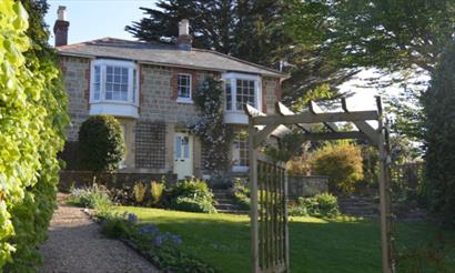 Outside view of a holiday cottage, HB Holiday Lettings, Isle of Wight, self catering, accommodation