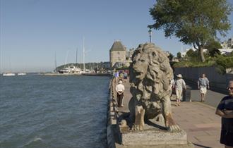 Cowes Town & East Cowes