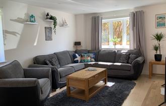 Isle of Wight, Accommodation, Self Catering, Totland, Living Room