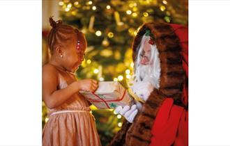 Isle of Wight, Things to do, Christmas, father christmas at osborne, east cowes
