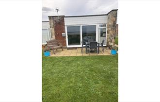 Isle of Wight, Accommodation, Self Catering, FRESHWATER, Paddlers Rest, Patio area