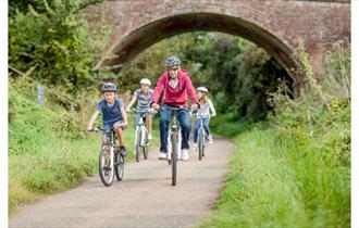isle of Wight, Things to do, Red Squirrel cycle trail,