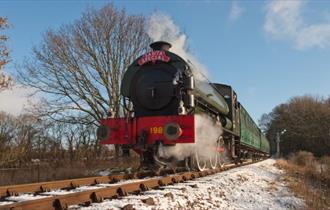 Isle of Wight, Things to Do, Christmas Events, Santa Specials, Steam Railway, Havenstreet, Ryde, Locomotive in snow
