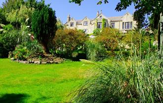 Outside view of The Grange, Shanklin, family courses, wellbeing event