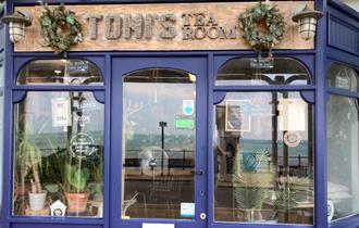 Isle of Wight, Eating Out, Cafe/Tea Room, Toni's, Ventnor, Cafe Window and Frontage