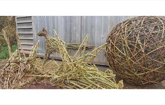 Isle of Wight, Things to do, Willow Weaving Workshop, Garlic Farm